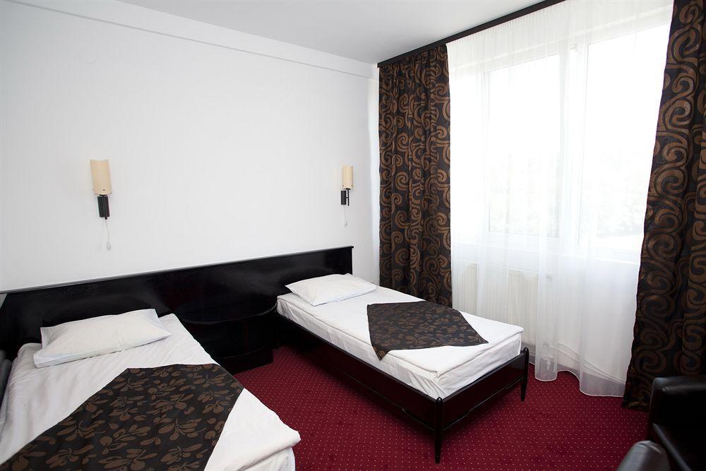 Hotel Terra Oradea Exterior foto