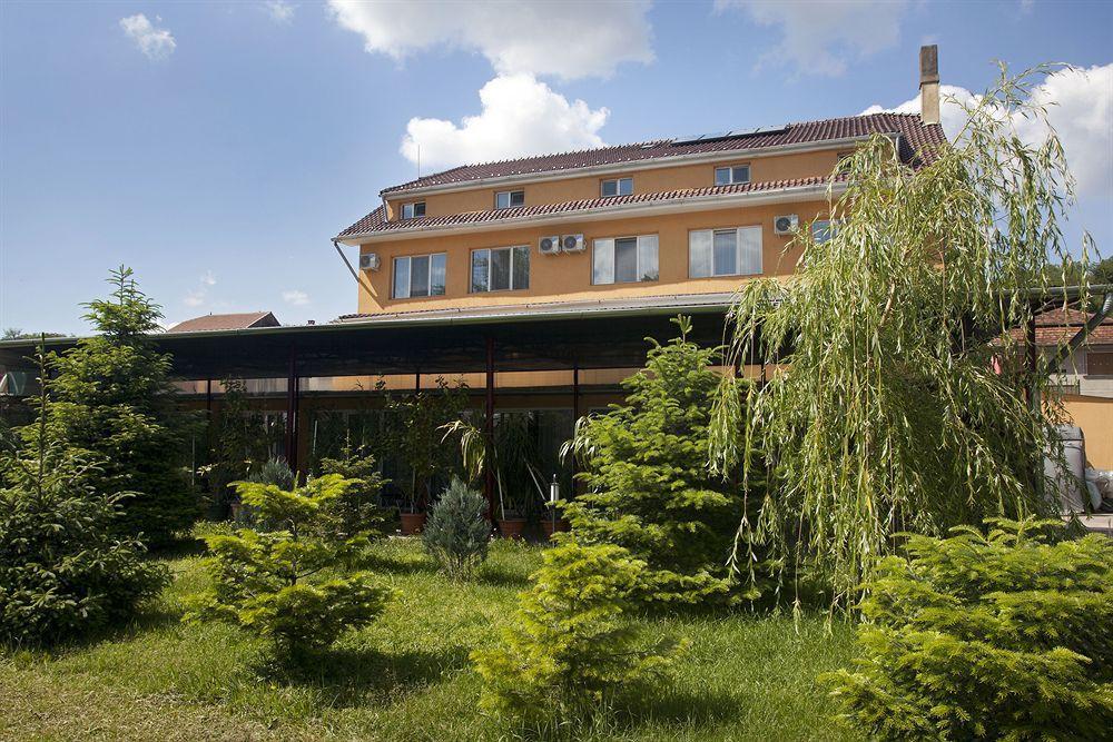 Hotel Terra Oradea Exterior foto