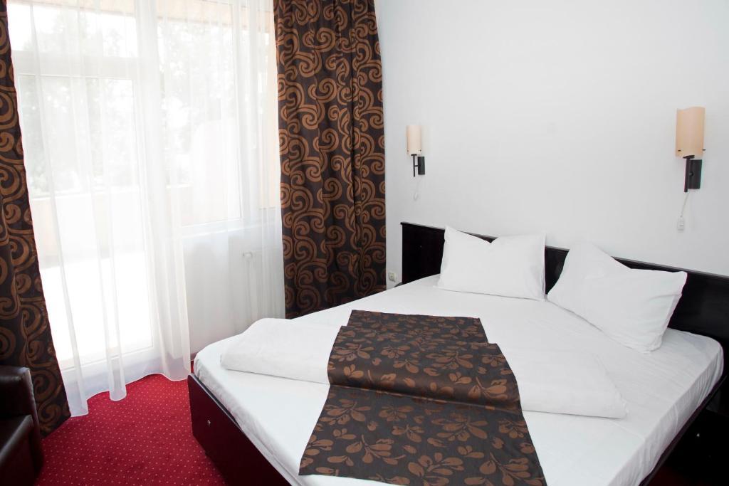 Hotel Terra Oradea Zimmer foto