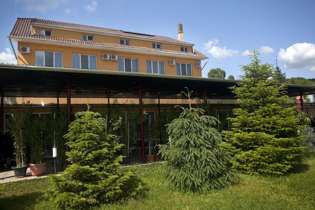 Hotel Terra Oradea Exterior foto